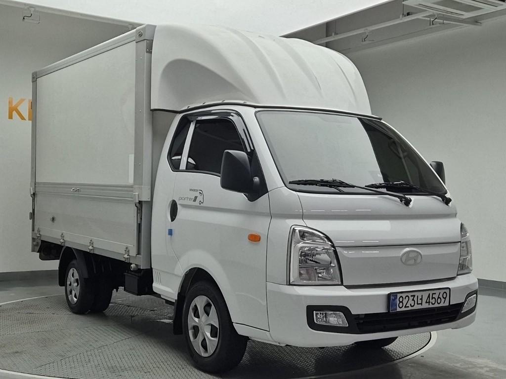 Hyundai Porter II LPG Manual LPG Wing body Manual Long Wheelbase Super Cab 5