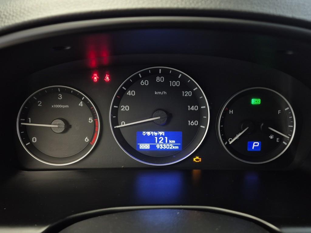 Hyundai Starex Grand Smart 2.5 WGT/ VGT Wagon M/ T 7