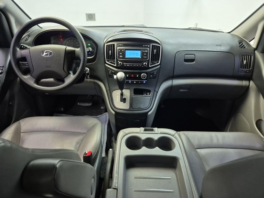 Hyundai Starex Grand Smart 2.5 WGT/ VGT Wagon M/ T 8