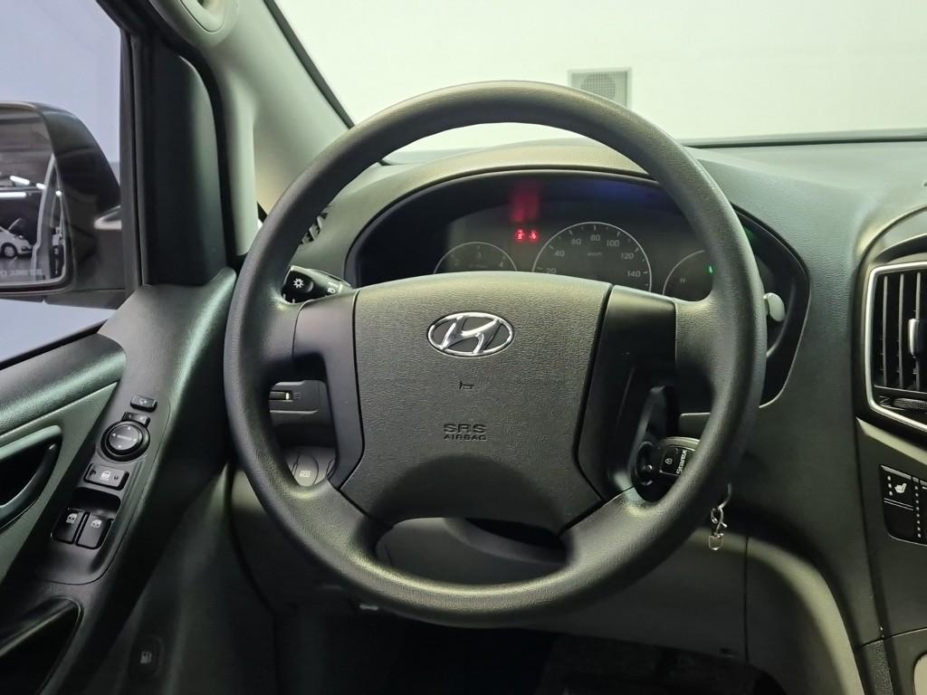 Hyundai Starex Grand Smart 2.5 WGT/ VGT Wagon M/ T 10