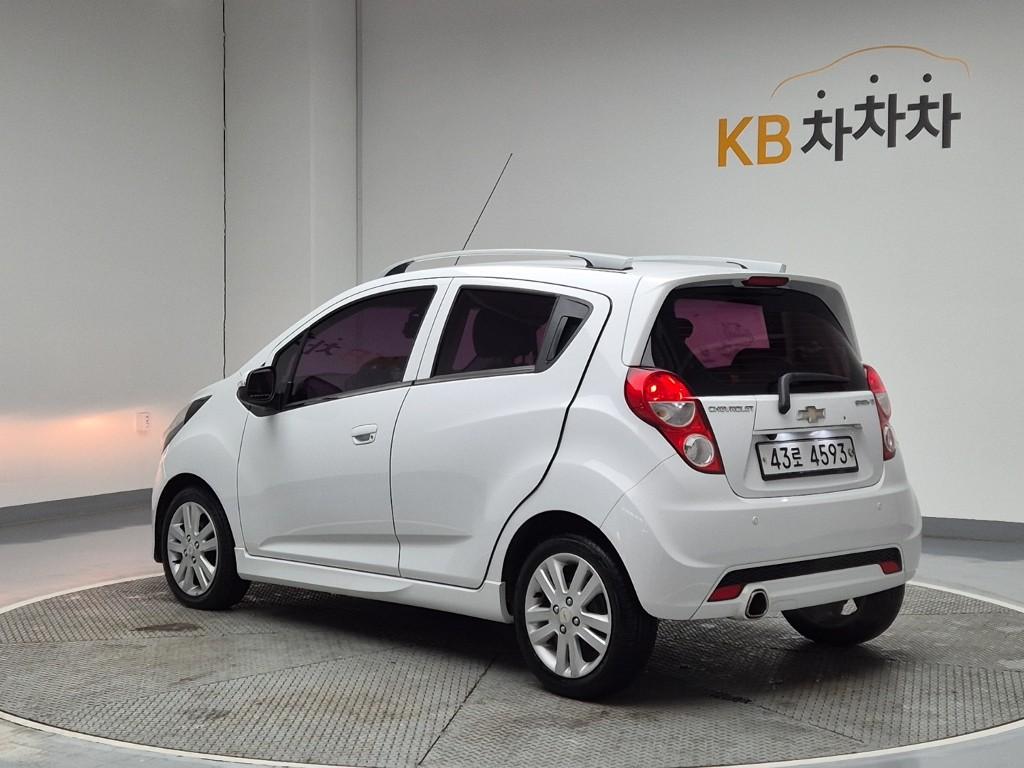 Chevrolet Spark LT Gasoline S 3