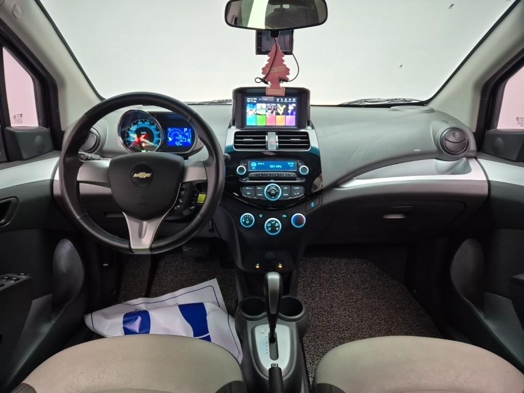 Chevrolet Spark LT Gasoline S 8