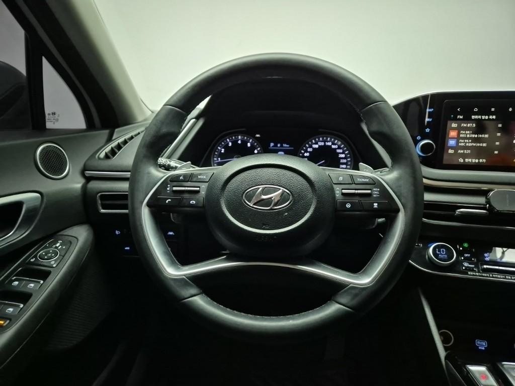 Hyundai Sonata DN8 Premium Family Smart Stream Gasoline 2.0 10