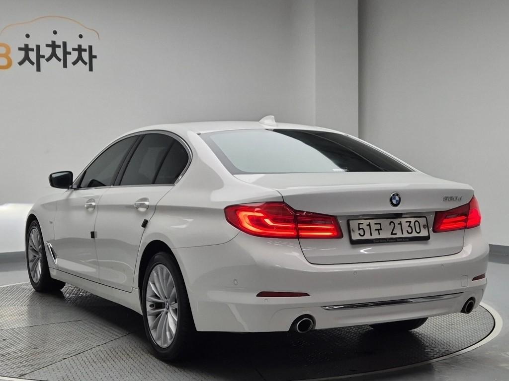 BMW 5 Series 7 Generation Luxury Line Special 520d Luxury — фото 2