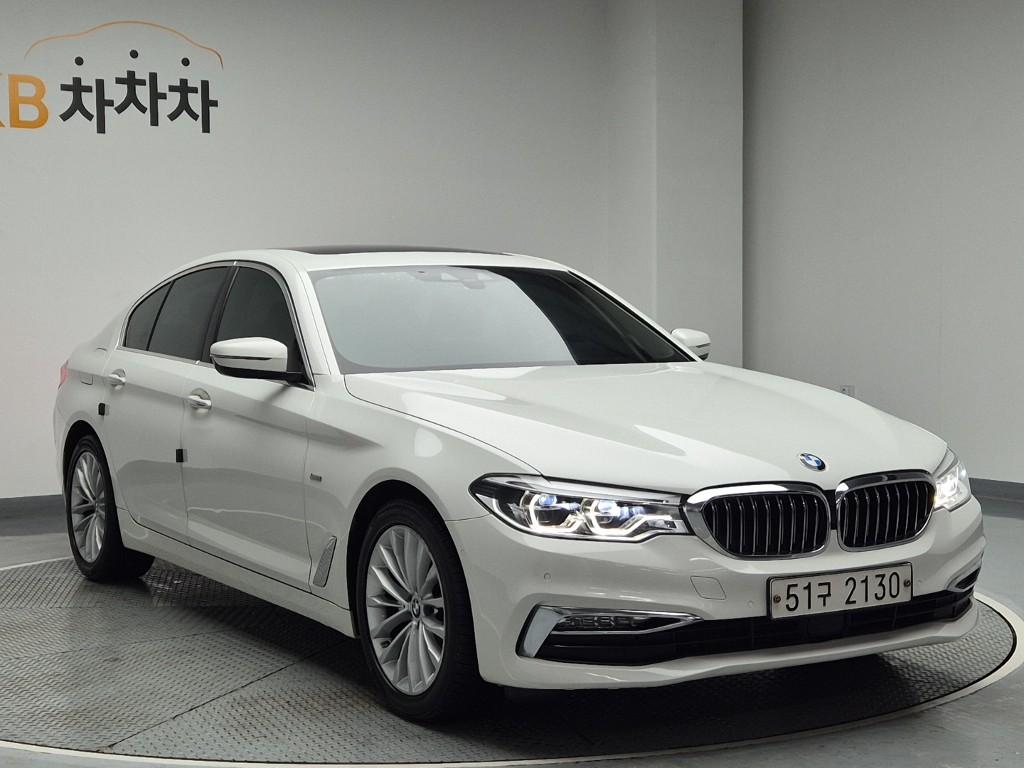 BMW 5 Series 7 Generation Luxury Line Special 520d Luxury — фото 4