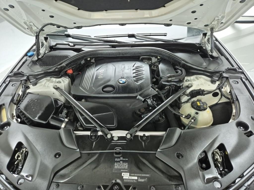 BMW 5 Series 7 Generation Luxury Line Special 520d Luxury — фото 5