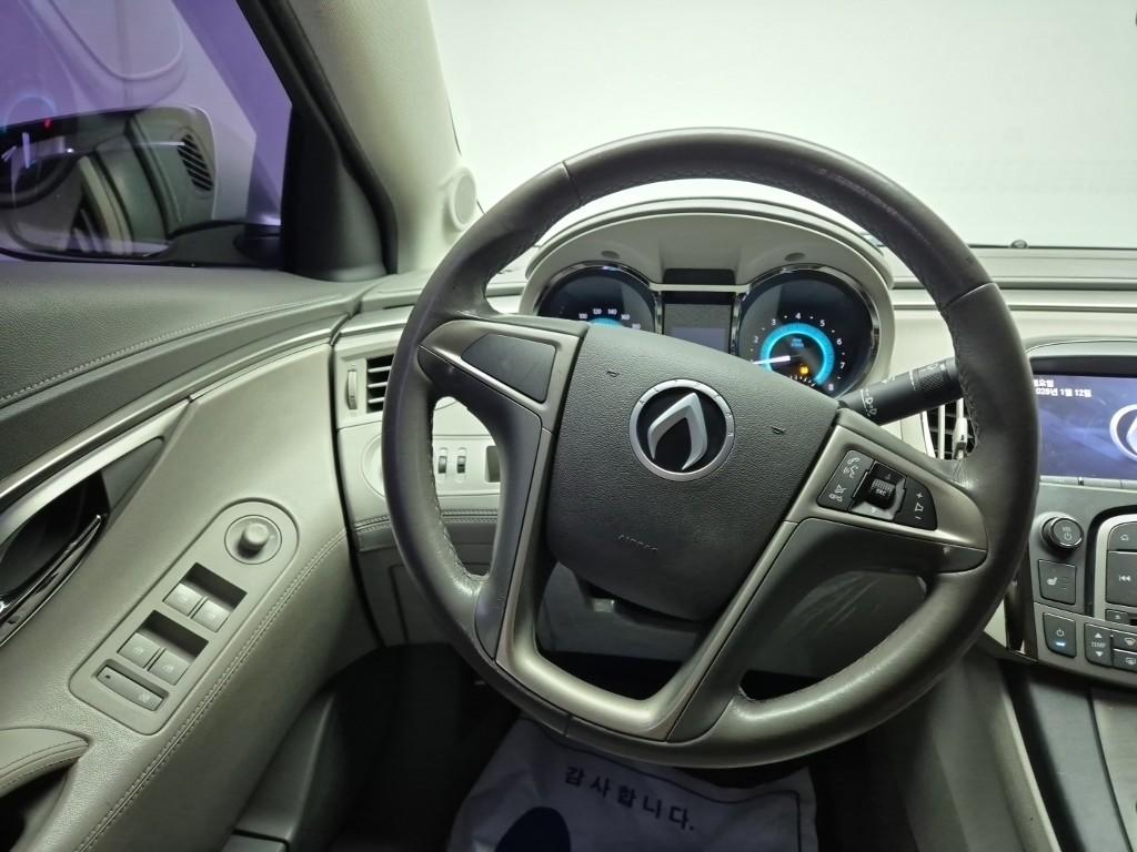 Chevrolet Alpheon Deluxe 240 10