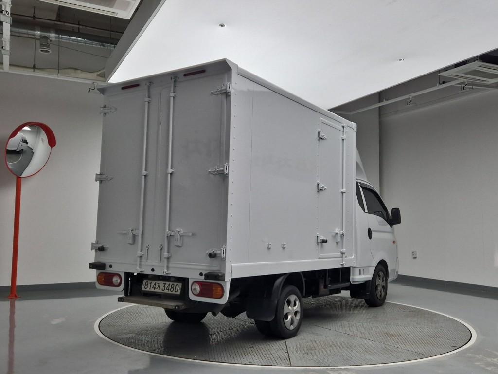 Hyundai Porter II Super Cab High Fixed Floor Long Wheelbase Super Cab 4