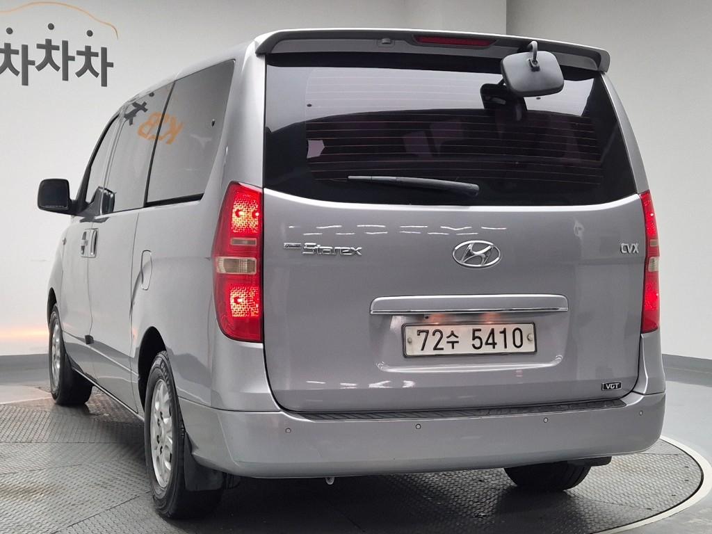 Hyundai Starex Grand CVX Luxury 2.5 VGT Wagon 3