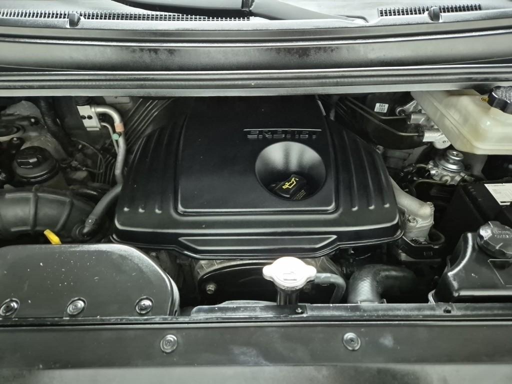 Hyundai Starex Grand CVX Luxury 2.5 VGT Wagon 6