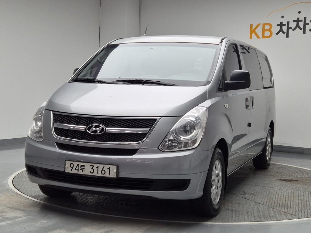 Hyundai Starex Grand CVX Deluxe 2.5 VGT/ WGT 5 Van