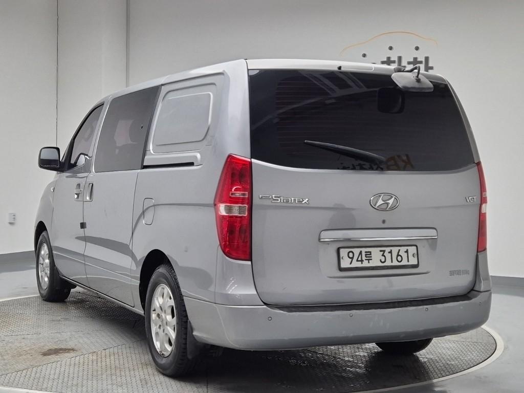 Hyundai Starex Grand CVX Deluxe 2.5 VGT/ WGT 5 Van 3