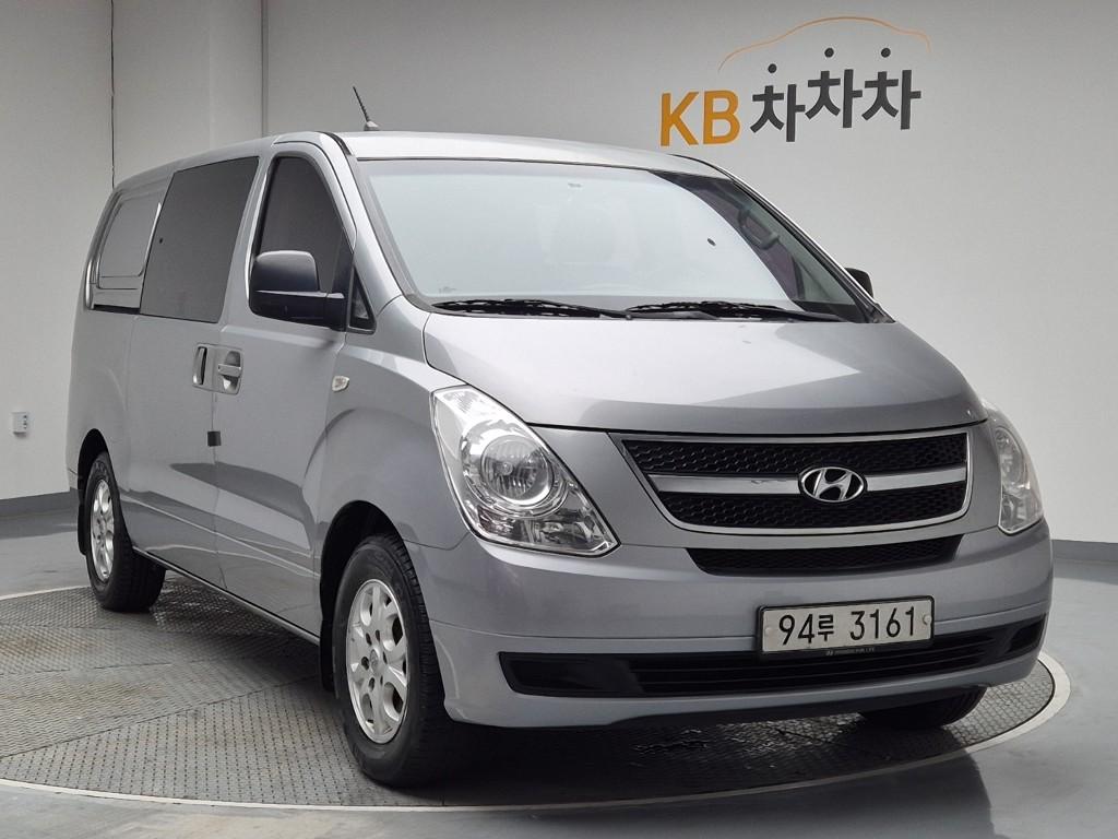 Hyundai Starex Grand CVX Deluxe 2.5 VGT/ WGT 5 Van 5