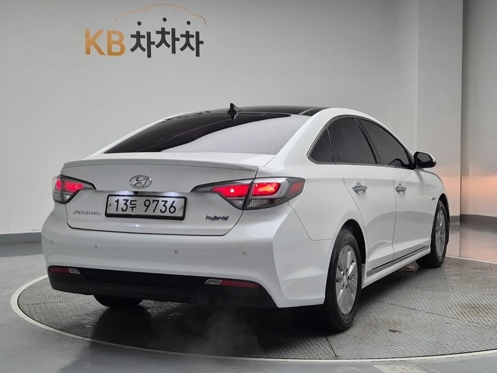 Hyundai Sonata LF Hybrid Modern 2.0 HEV 4