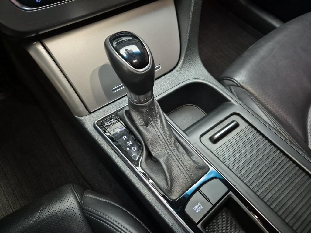 Hyundai Sonata LF Hybrid Modern 2.0 HEV 9