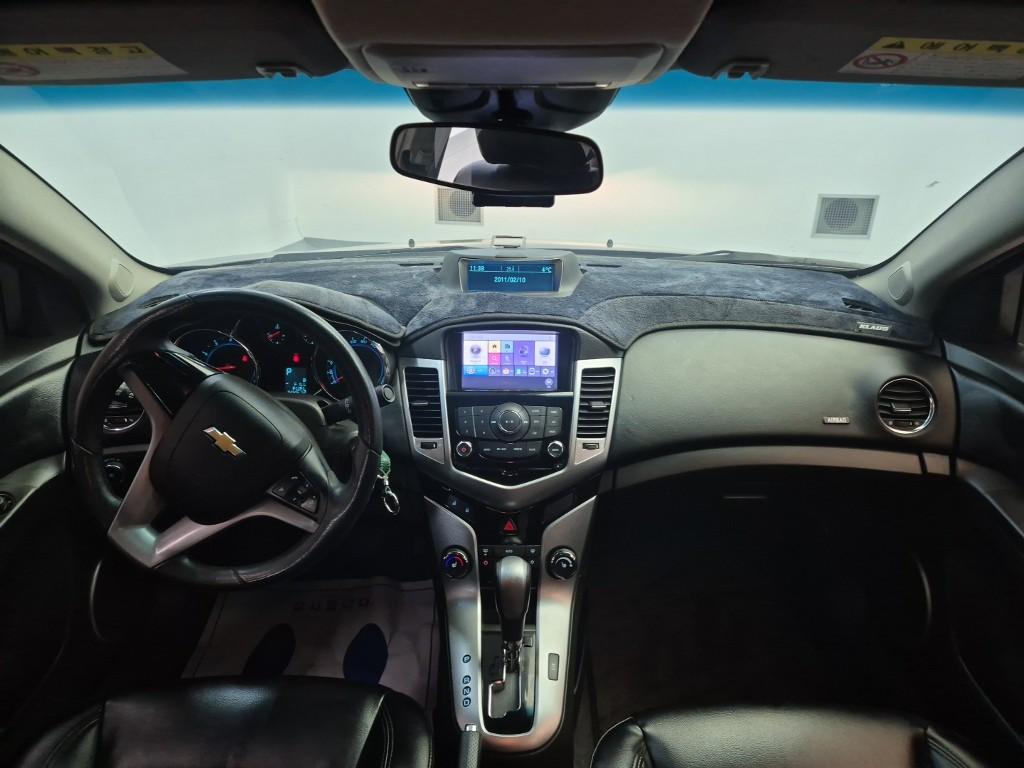 Chevrolet Cruze LTZ 1.8 Gasoline 8