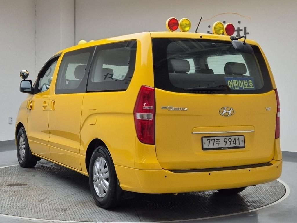Hyundai Starex Grand Smart 2.5 VGT/ WGT Wagon 3