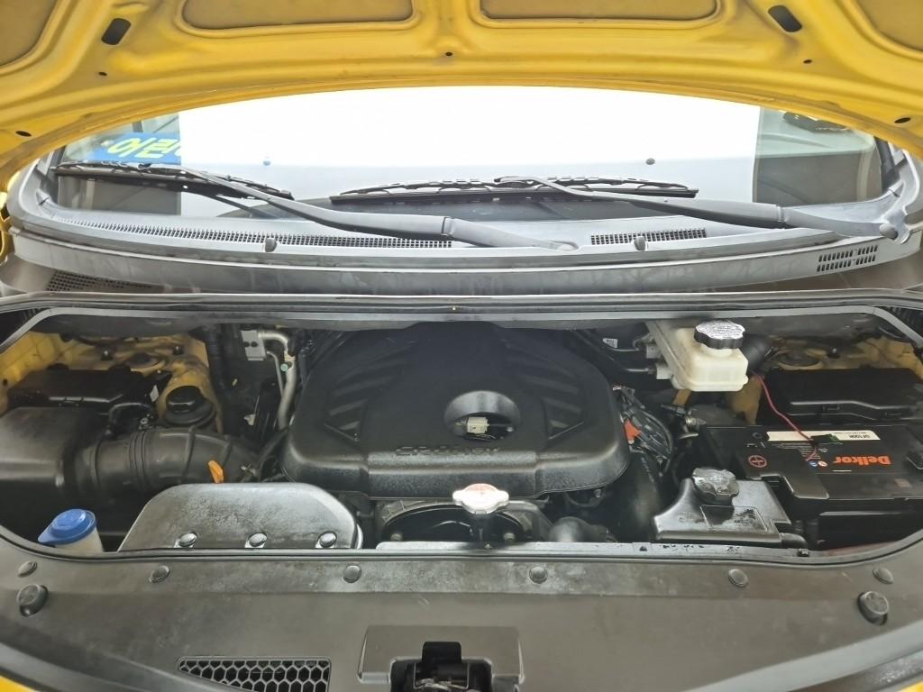 Hyundai Starex Grand Smart 2.5 VGT/ WGT Wagon 6