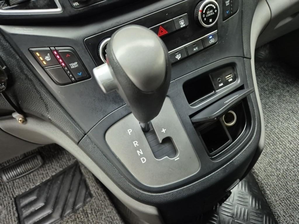 Hyundai Starex Grand Smart 2.5 VGT/ WGT Wagon 9