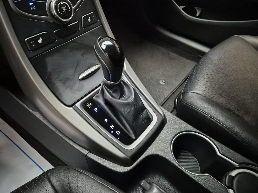 Hyundai Avante MD Smart 1.6 GDi 9