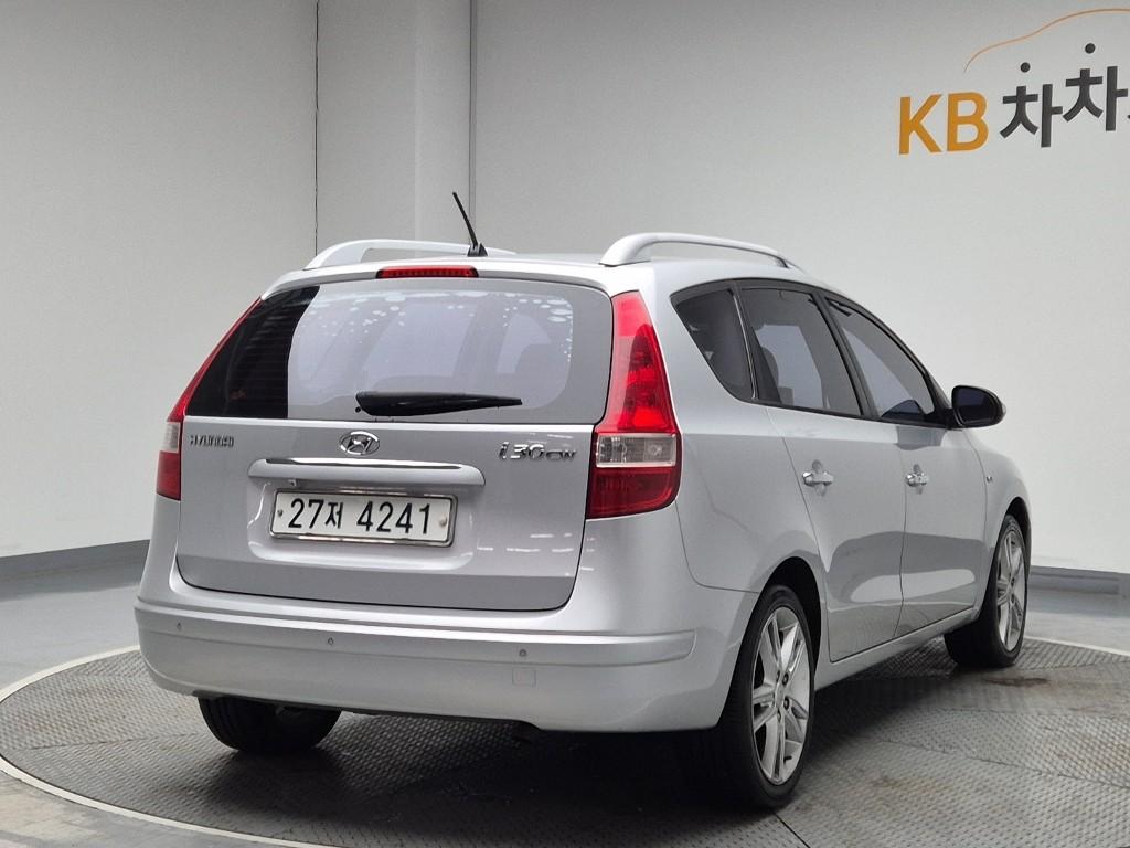 Hyundai i30 i30cw Luxury 1.6 VGT 4