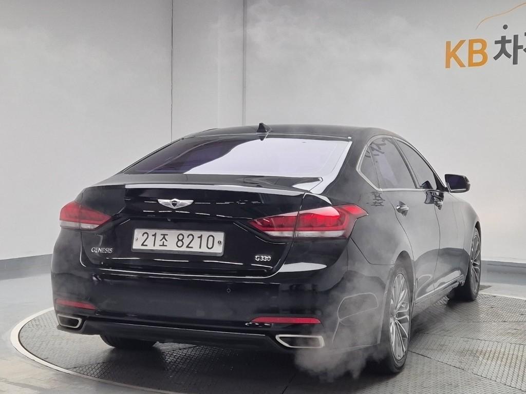Hyundai Genesis 2014 photo 3