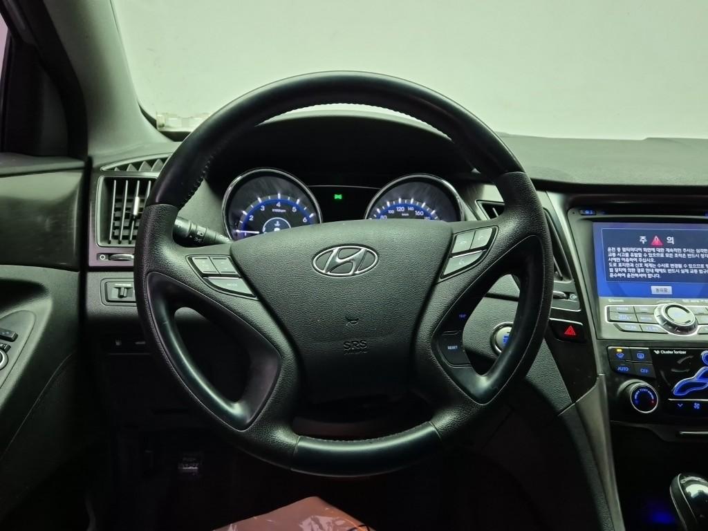 Hyundai Sonata YF Premier 2.0 VVT 10
