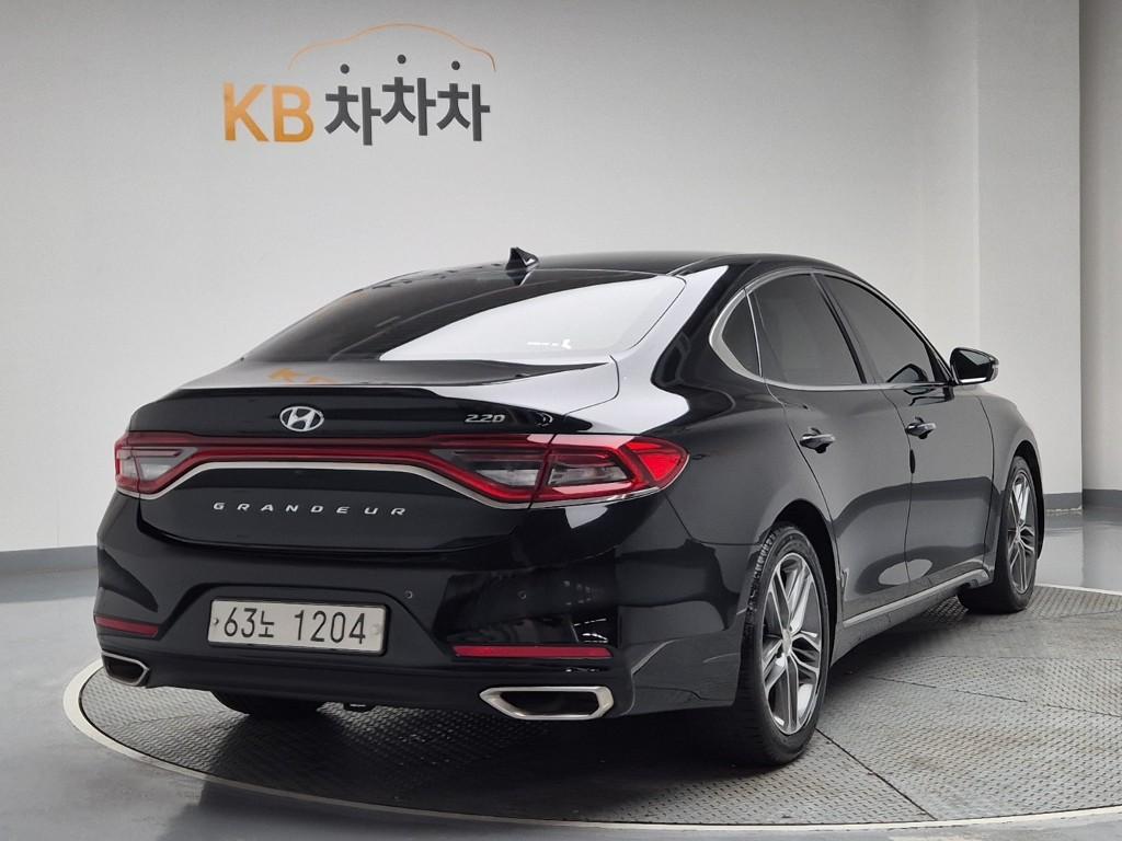 Hyundai Grandeur IG Premium Diesel 2.2 ISG — фото 3