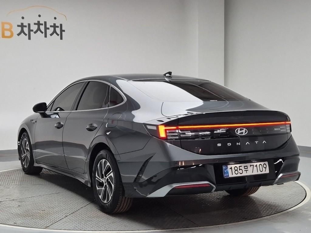 Hyundai Sonata The Edge Hybrid Premium Hybrid — фото 2