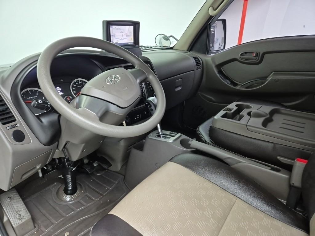 Hyundai Porter II Super Cab High Fixed Floor Long Wheelbase Super Cab 7