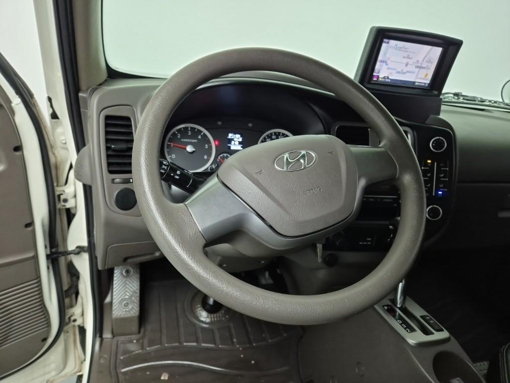 Hyundai Porter II Super Cab High Fixed Floor Long Wheelbase Super Cab 9