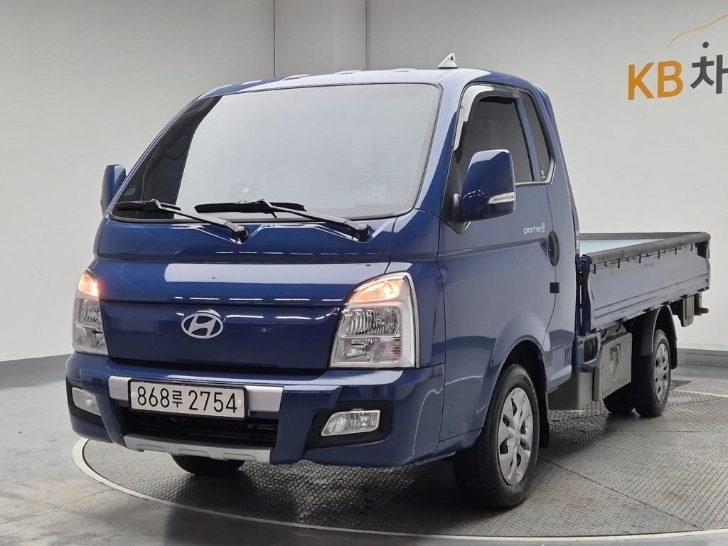 Hyundai Porter II Long Wheelbase Premium LPG 2.5 Turbo Long Wheelbase Super Cab