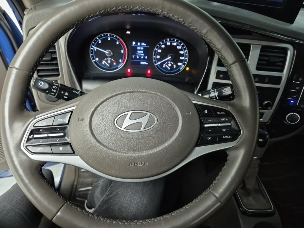 Hyundai Porter II Long Wheelbase Premium LPG 2.5 Turbo Long Wheelbase Super Cab 9