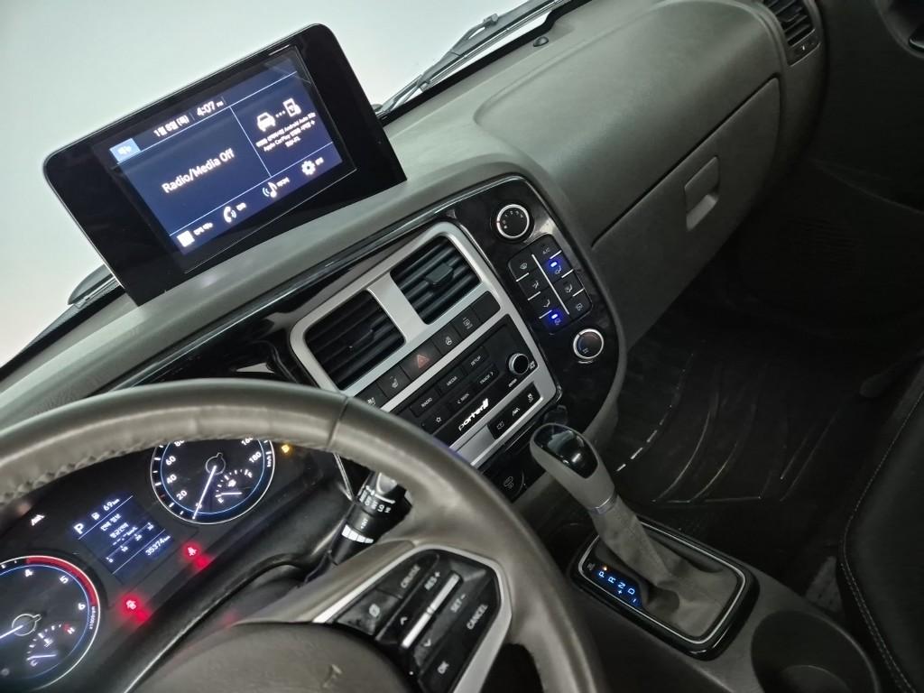 Hyundai Porter II Long Wheelbase Premium LPG 2.5 Turbo Long Wheelbase Super Cab 10