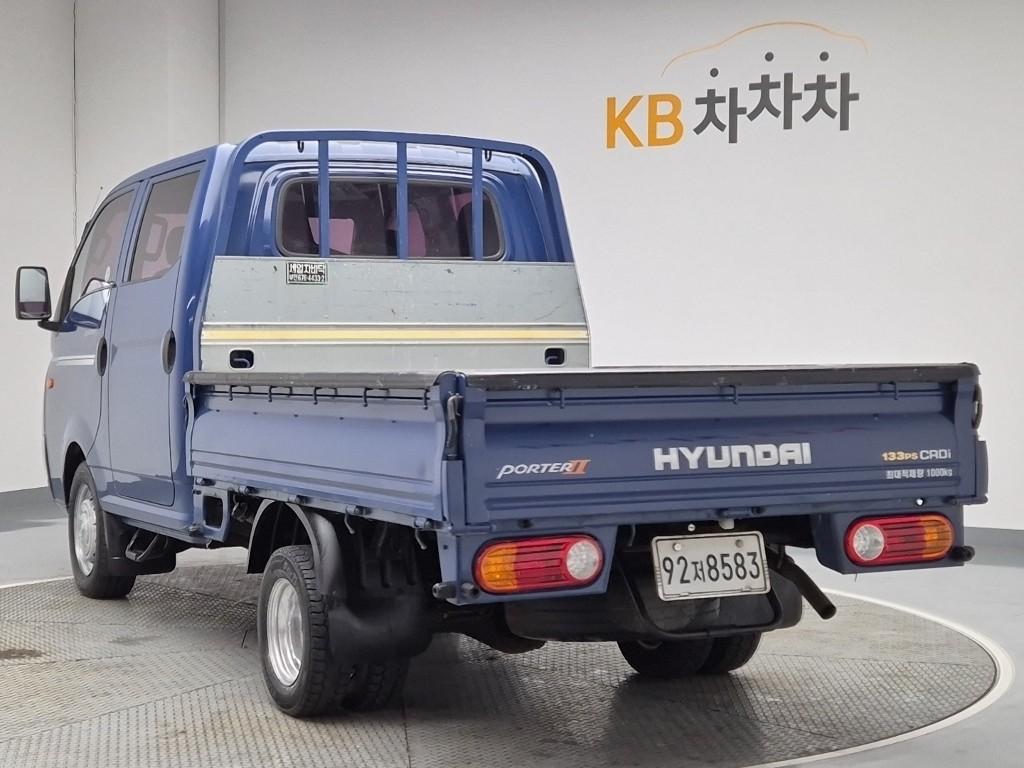 Hyundai Porter II Long Wheelbase Deluxe Long Wheelbase Double Cab 3