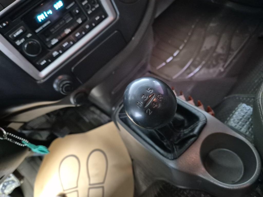 Hyundai Porter II Long Wheelbase Deluxe Long Wheelbase Double Cab 8