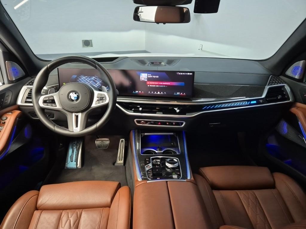BMW X5 Pro M60i 8