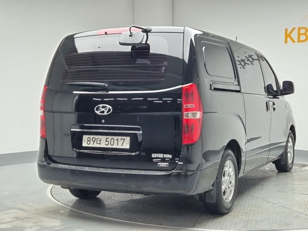 Hyundai Starex Grand CVX Luxury 2.5 VGT/ WGT 5 Van 4