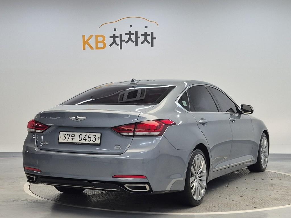 Genesis G80 Premium Luxury 3.3 V6 GDi AWD 4