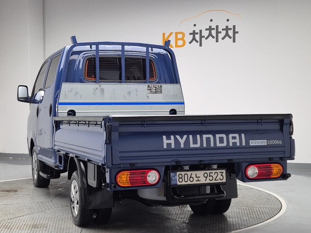 Hyundai Porter II Long Wheelbase Premium LPG 2.5 Turbo Long Wheelbase Double Cab 3