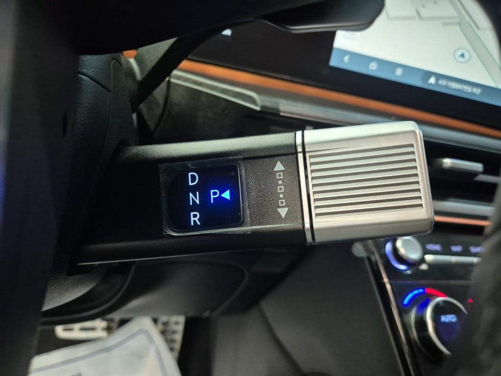 Hyundai Santa Fe The Hybrid Calligraphy G1.6T Hybrid 2WD 9