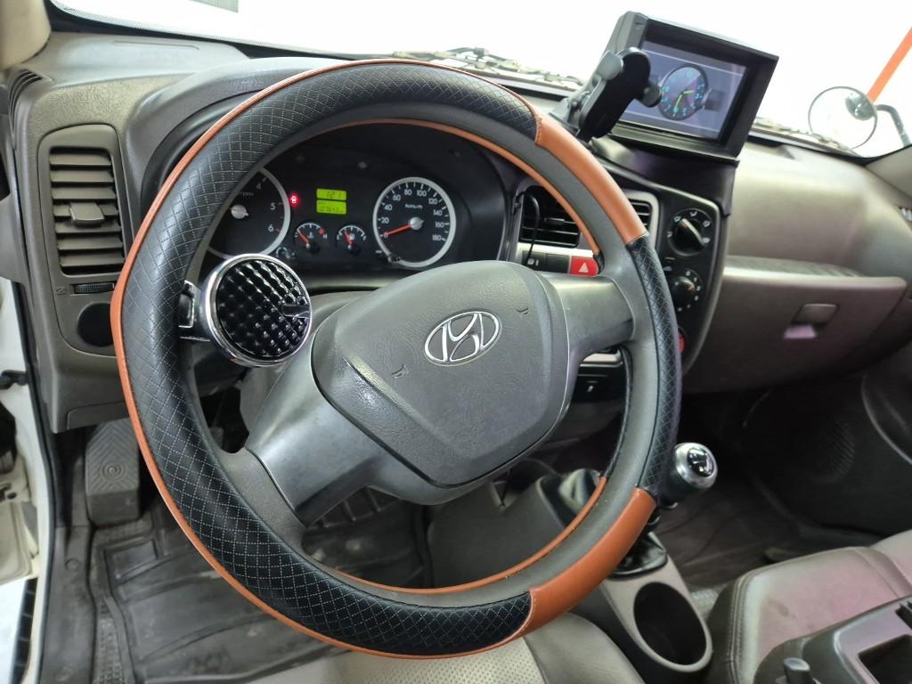 Hyundai Porter II Super Cab High Fixed Floor Long Wheelbase Super Cab 9