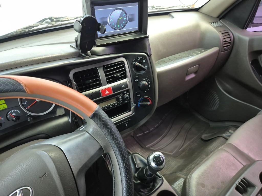 Hyundai Porter II Super Cab High Fixed Floor Long Wheelbase Super Cab 10