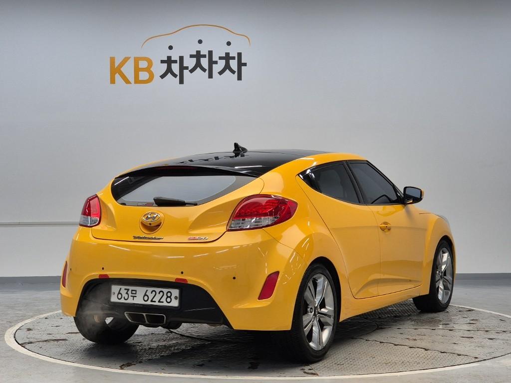 Hyundai Veloster DCT Pack 1.6 GDI DCT 4