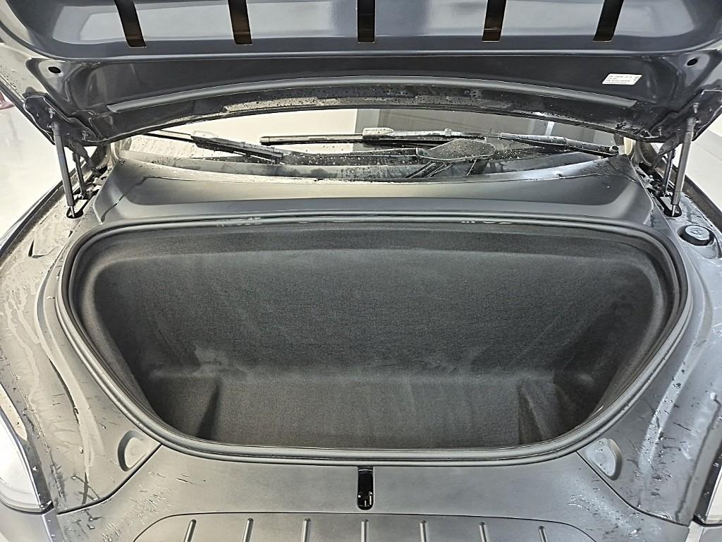 Tesla Model X AWD Plaid 6