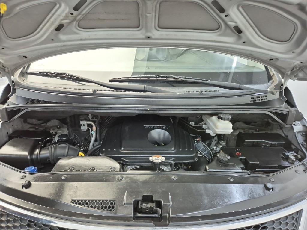 Hyundai Starex Grand CVX Luxury 2.5 VGT/ WGT Wagon 6