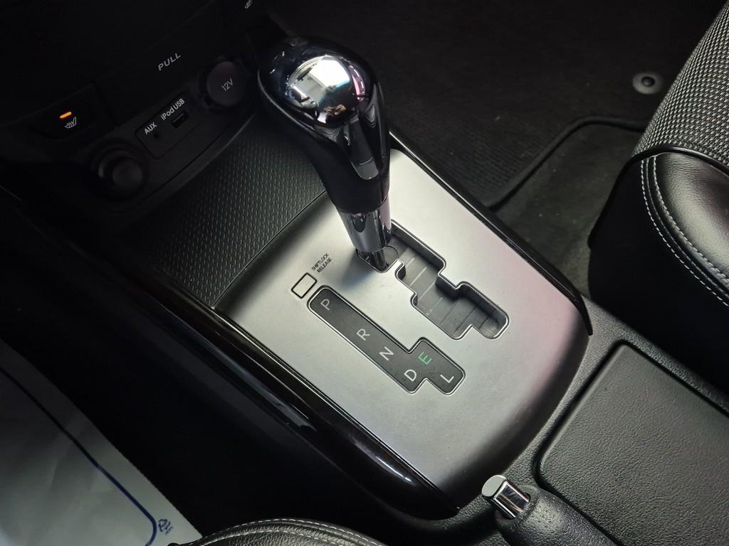 Hyundai Avante Hybrid I4 LPi DOHC 9