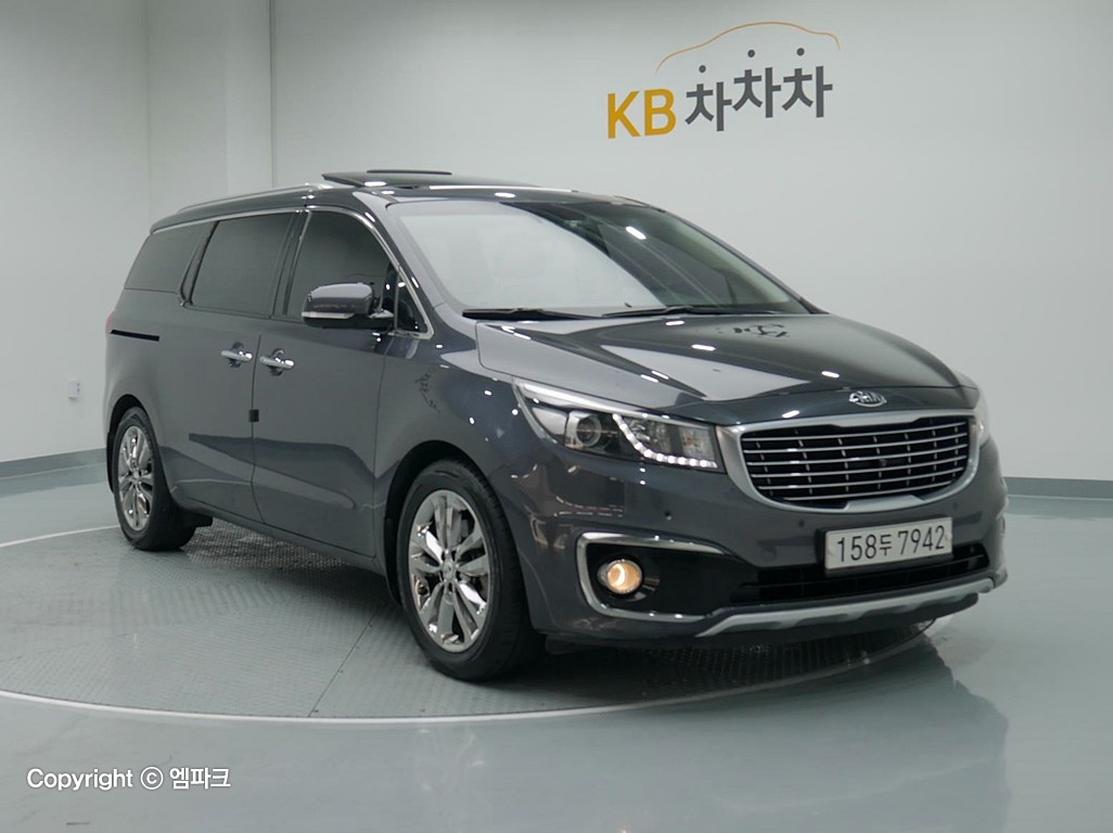 Kia Carnival 2016 photo 4