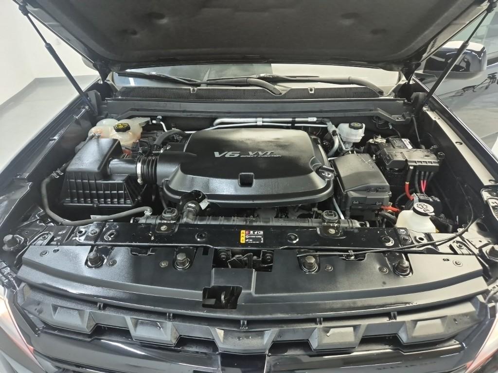 Chevrolet Colorado Real New Z71-X Midnight 3.6L V6 Gasoline 4WD 6