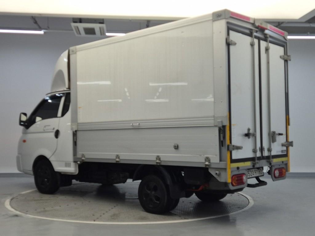 Hyundai Porter II LPG Manual LPG Wing body Manual Long Wheelbase Super Cab 3